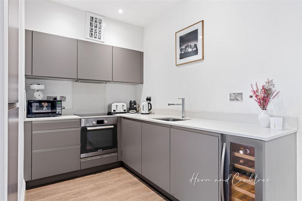 Additional image 8 of 1 bed flat for saleRomilly Crescent, Pontcanna CF11