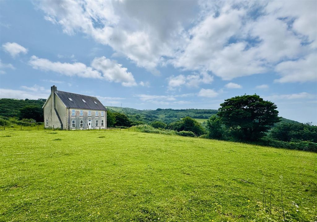 6 bed detached house for saleCimla, Neath SA11