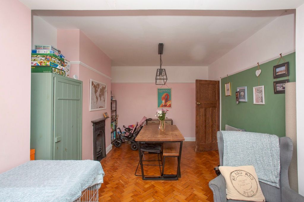 Additional image 10 of 3 bed semi-detached house for saleTy'r Y Sarn Road, Rumney, Cardiff CF3