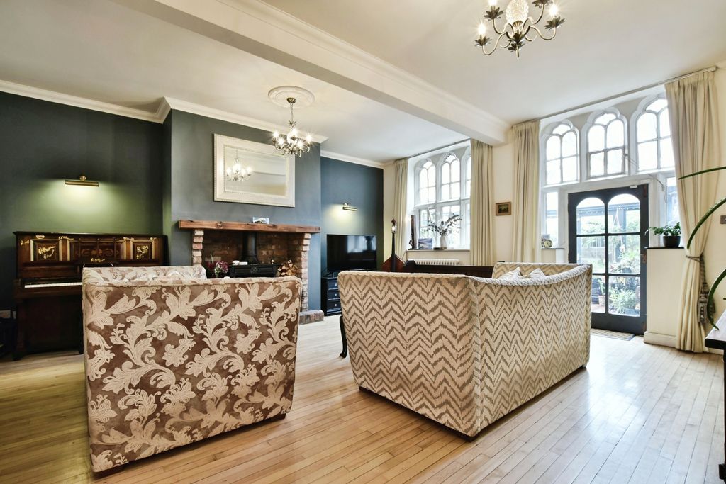 Additional image 9 of 4 bed mews for saleHartford Road, Davenham, Northwich CW9