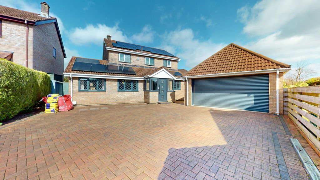 4 bed detached house for saleBriarmeadow Drive, Thornhill, Cardiff CF14