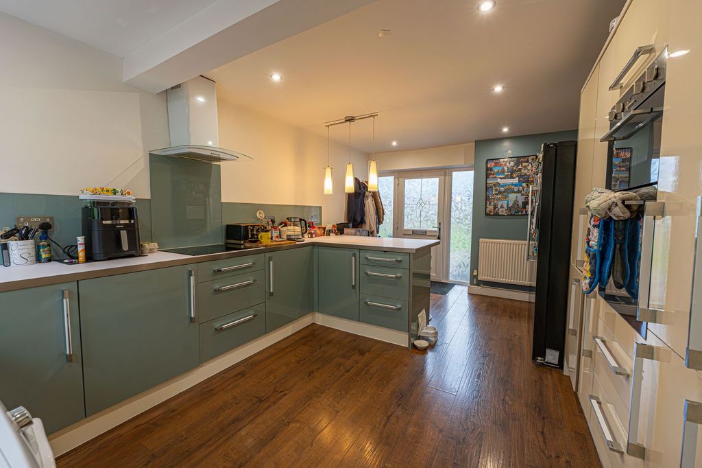 Additional image 2 of 3 bed terraced house for saleRingland Circle, Newport NP19