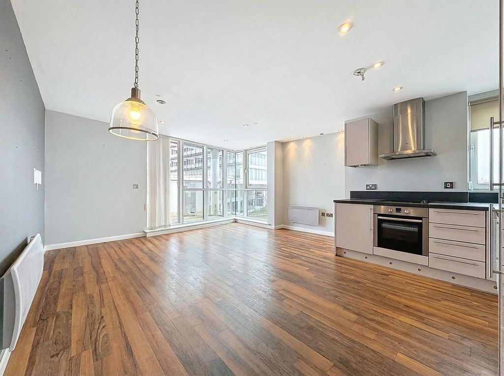 Additional image 3 of 2 bed flat for saleOcean Reach, Havannah Street, Cardiff Bay CF10