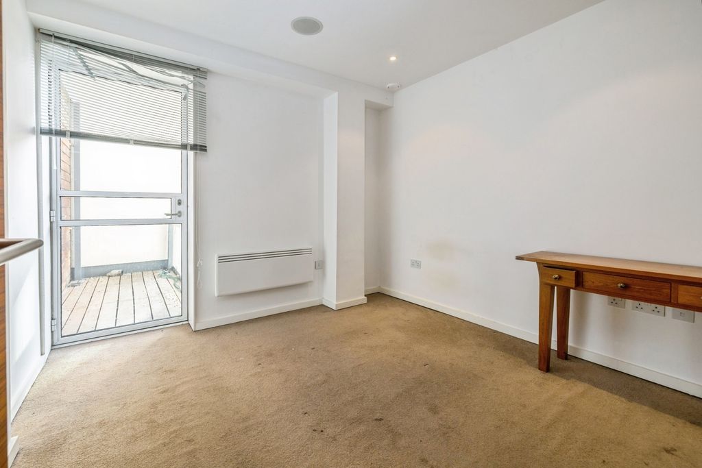 Additional image 8 of 2 bed flat for saleBrayford Street, Lincoln, Lincolnshire LN5
