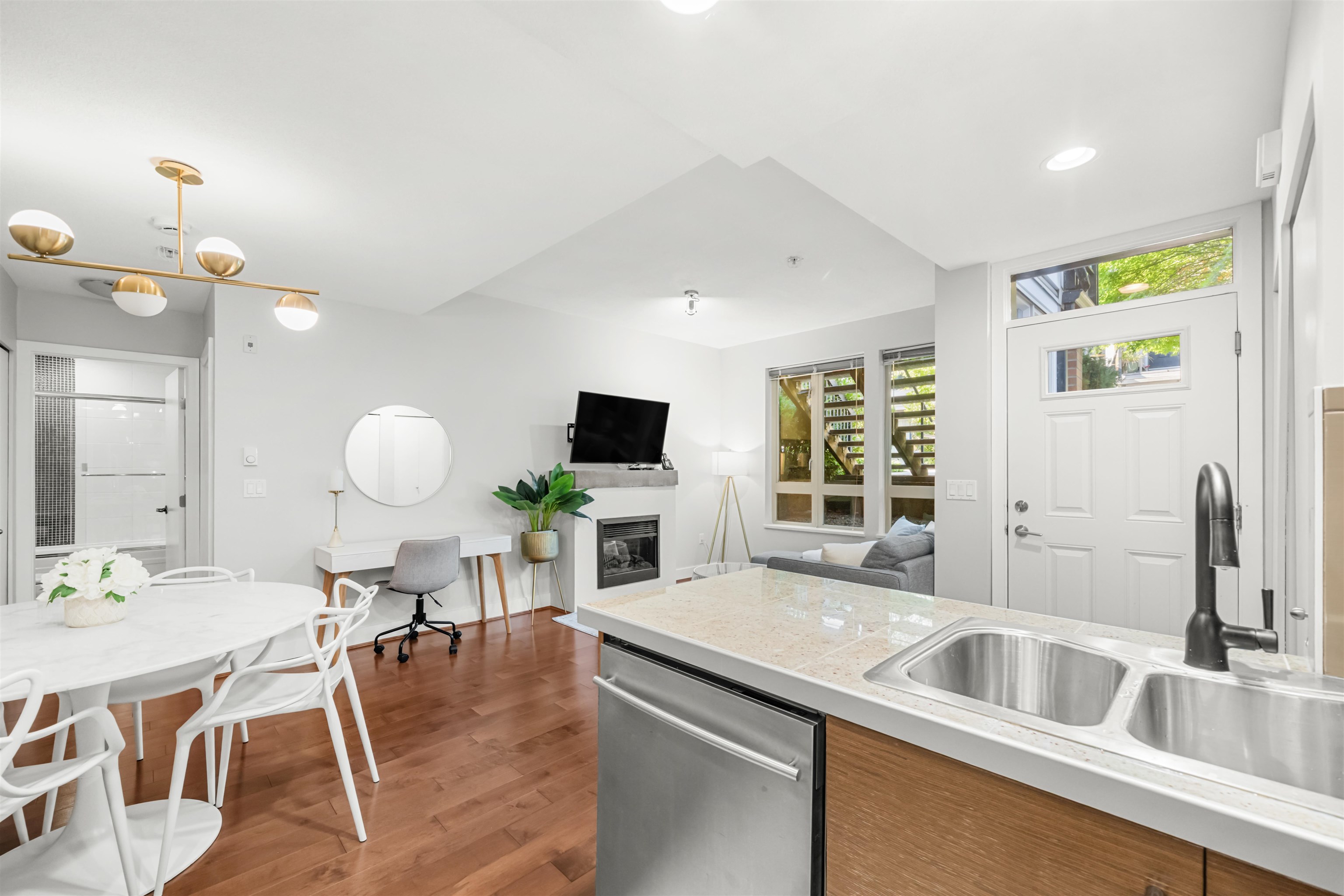 Additional image 2 of 78-728 14th Street W, North Vancouver, BC, V7M 0A8