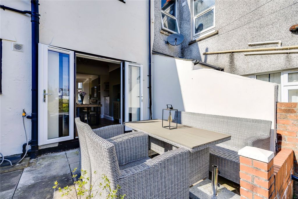 Additional image 26 of 3 bed terraced house for saleSummerfield Avenue, Heath, Cardiff CF14