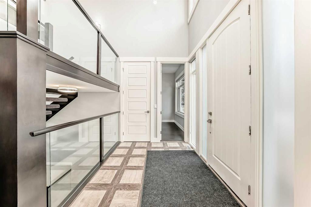 Additional image 4 of 230 37 Street NW, Calgary, AB, T2N 3B7