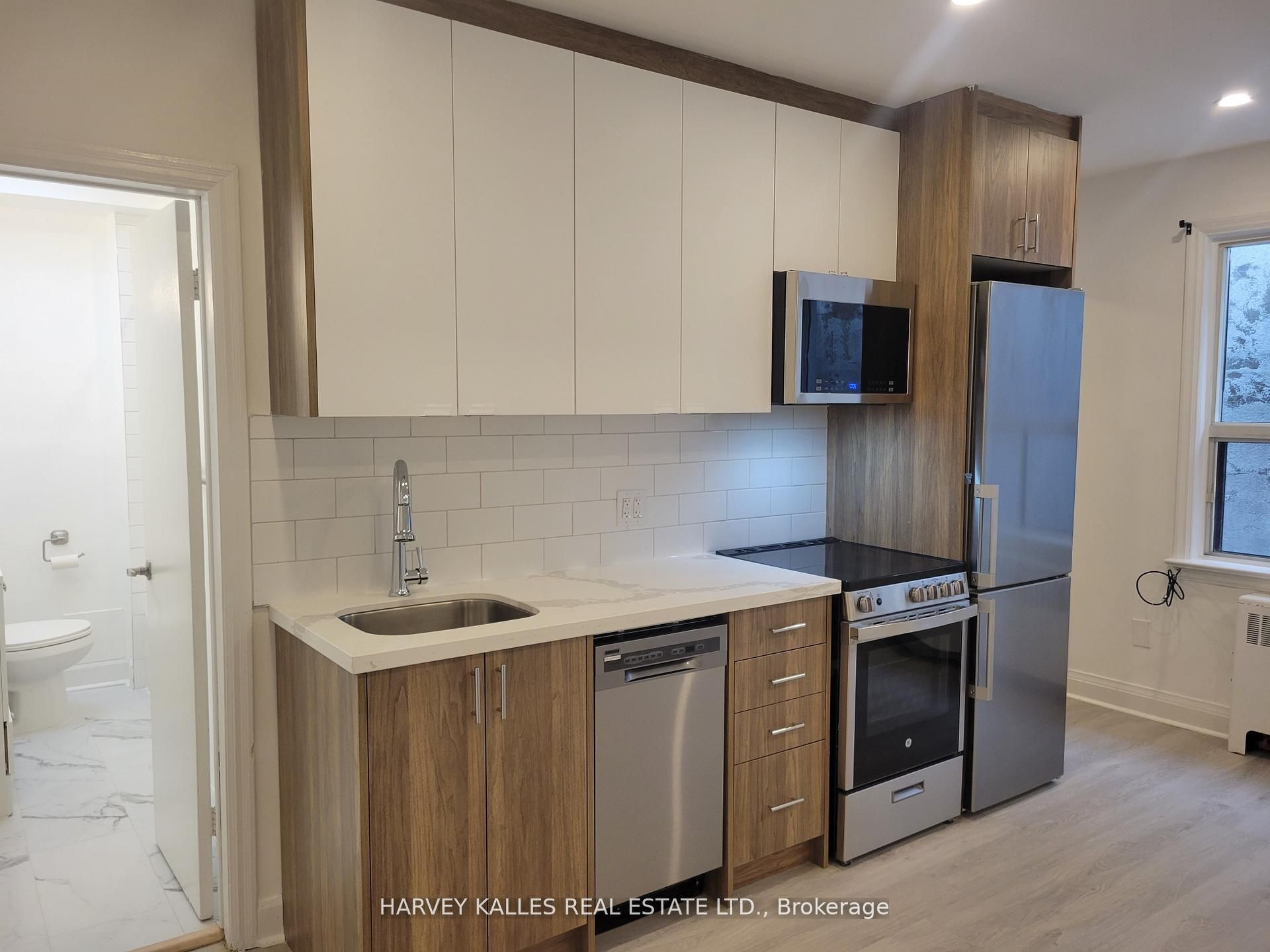 Additional image 3 of 2-1980 Eglinton Avenue W, Toronto, ON, M6E 2J9