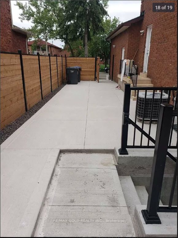 Additional image 2 of 142 Whitchurch Mews, Mississauga, ON, L5A 4B3