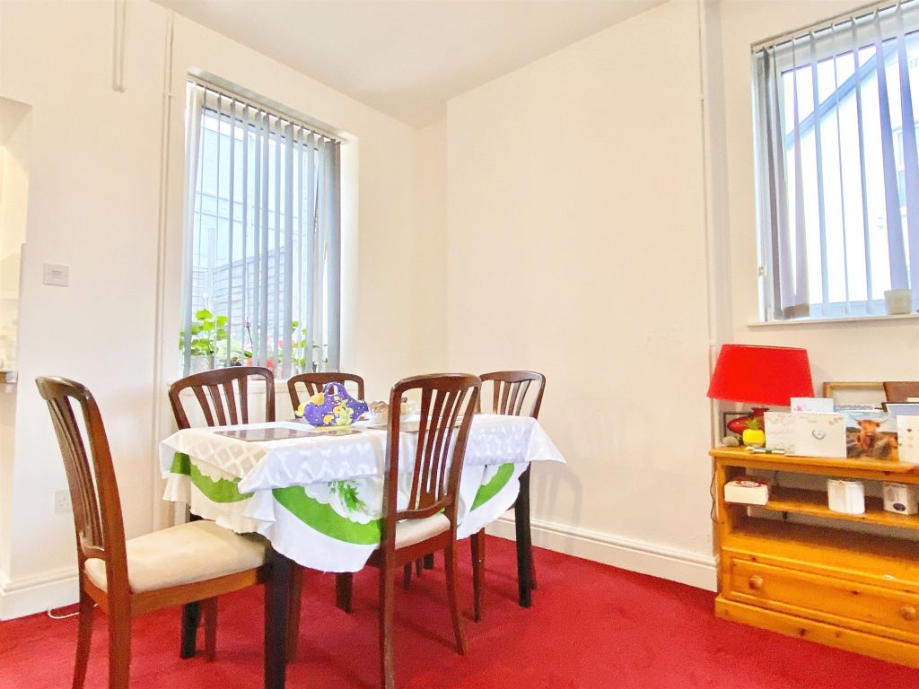 2 bed terraced house for saleStation Terrace, Ely, Cardiff CF5 photo 5