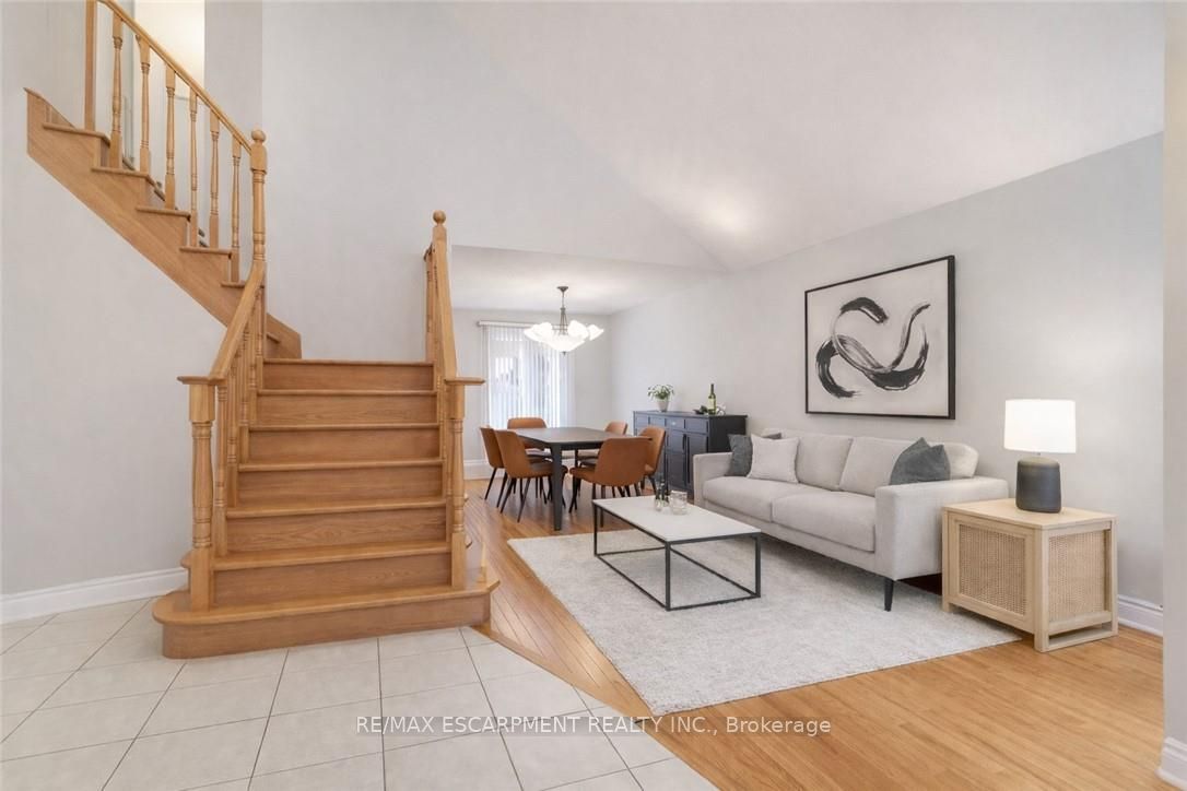 Additional image 4 of 42 Hillgarden Drive, Hamilton, ON, L8J 3R3