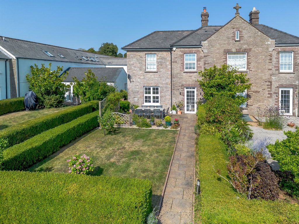 4 bed terraced house for saleHome Farm Court, Shirenewton, Chepstow, Monmouthshire NP16