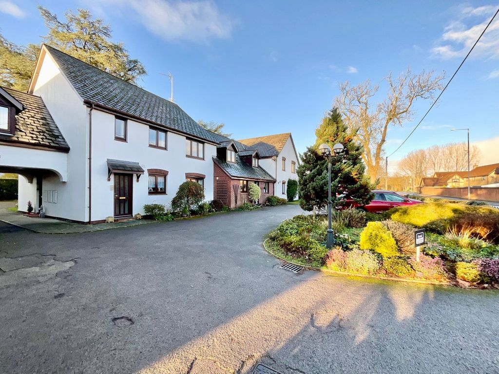 1 bed flat for saleCaerleon Road, Ponthir, Newport NP18