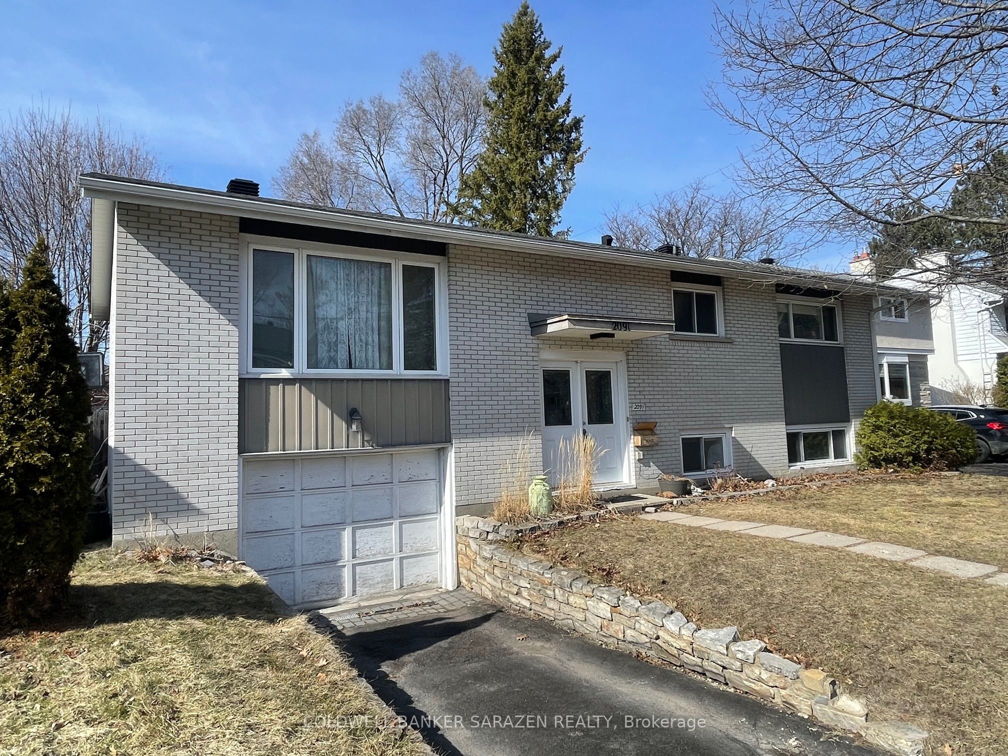 2091 Lenester Avenue, Ottawa, ON, K2A 1K9