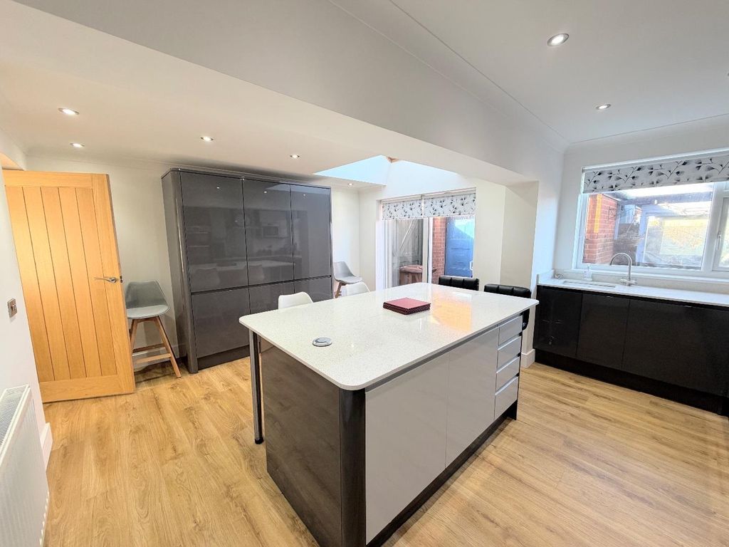 Additional image 10 of 4 bed semi-detached house for saleBolton Grove, Seaton Carew, Hartlepool TS25