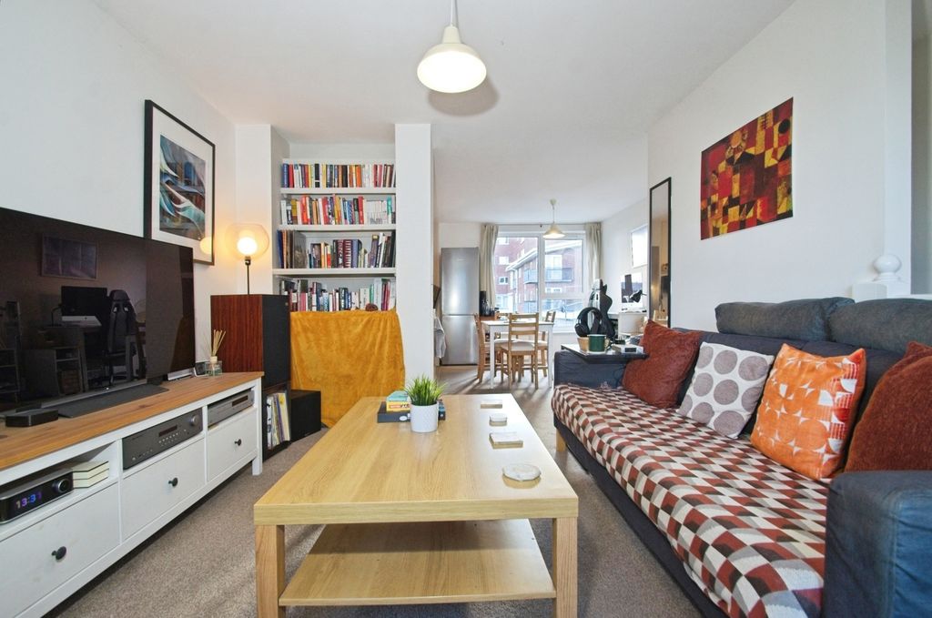 2 bed flat for saleJim Driscoll Way, Cardiff, Caerdydd CF11