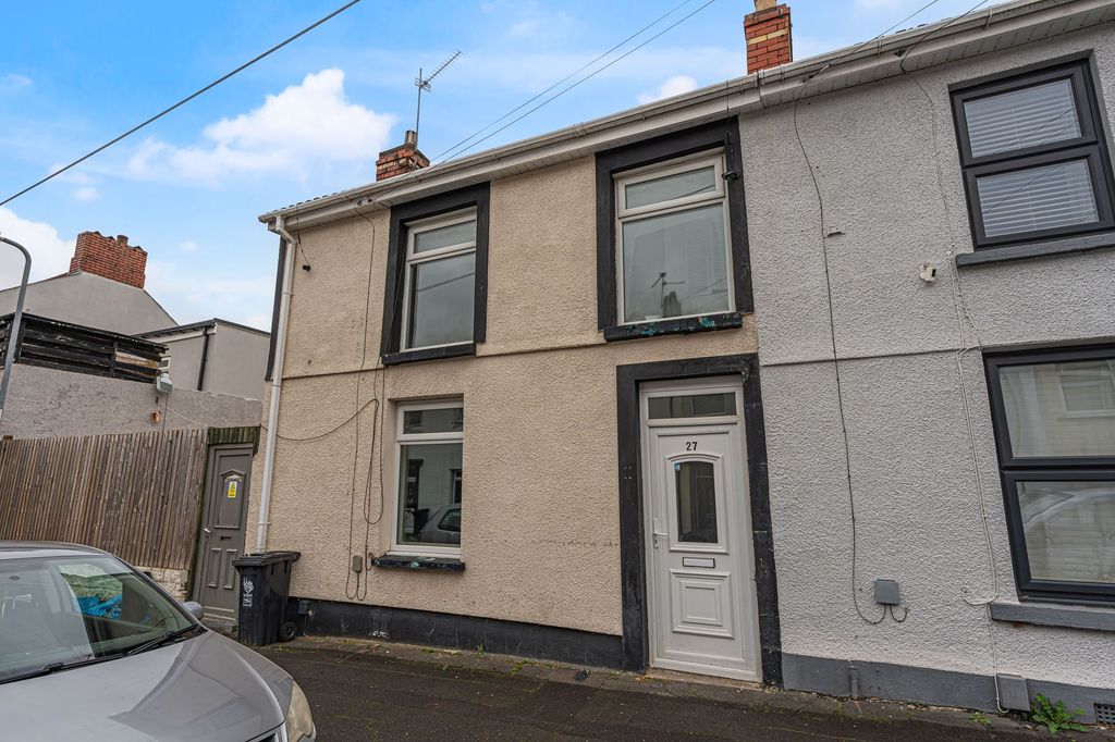 2 bed semi-detached house for saleCrown Street, Newport NP19