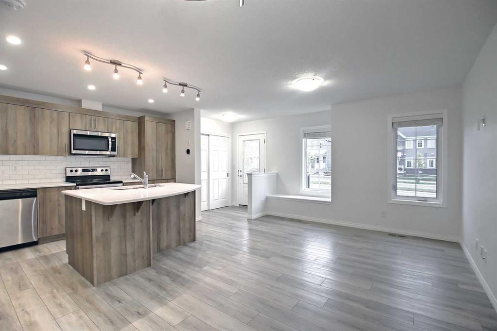 Additional image 4 of 39 Yorkville Boulevard SW, Calgary, AB, T2X 4K2
