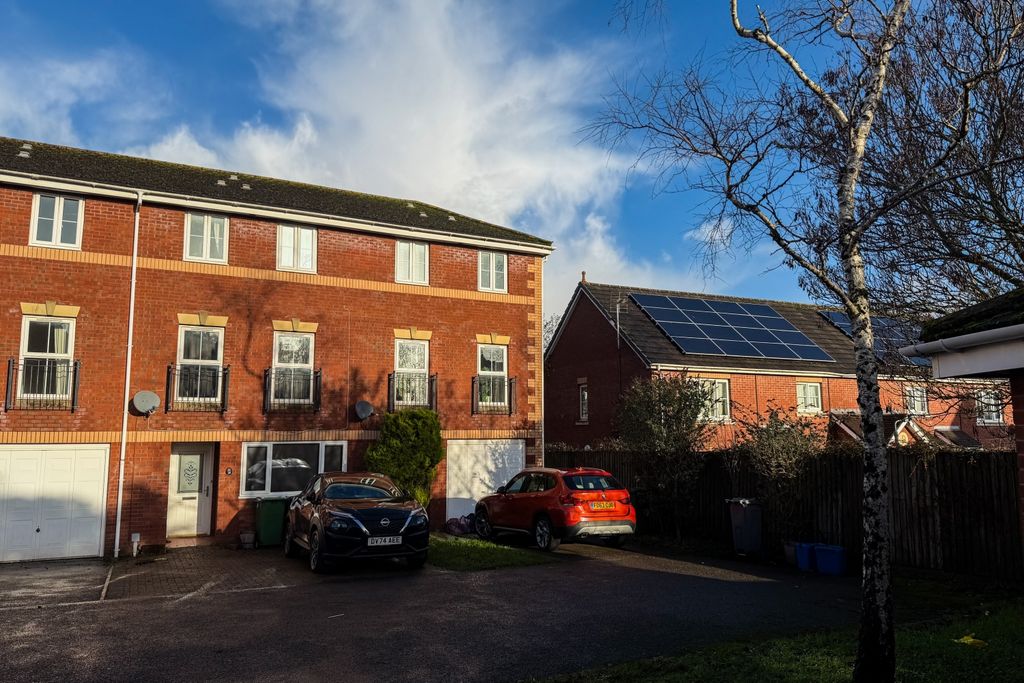 3 bed end terrace house for saleHeol Dewi Sant, Heath CF14
