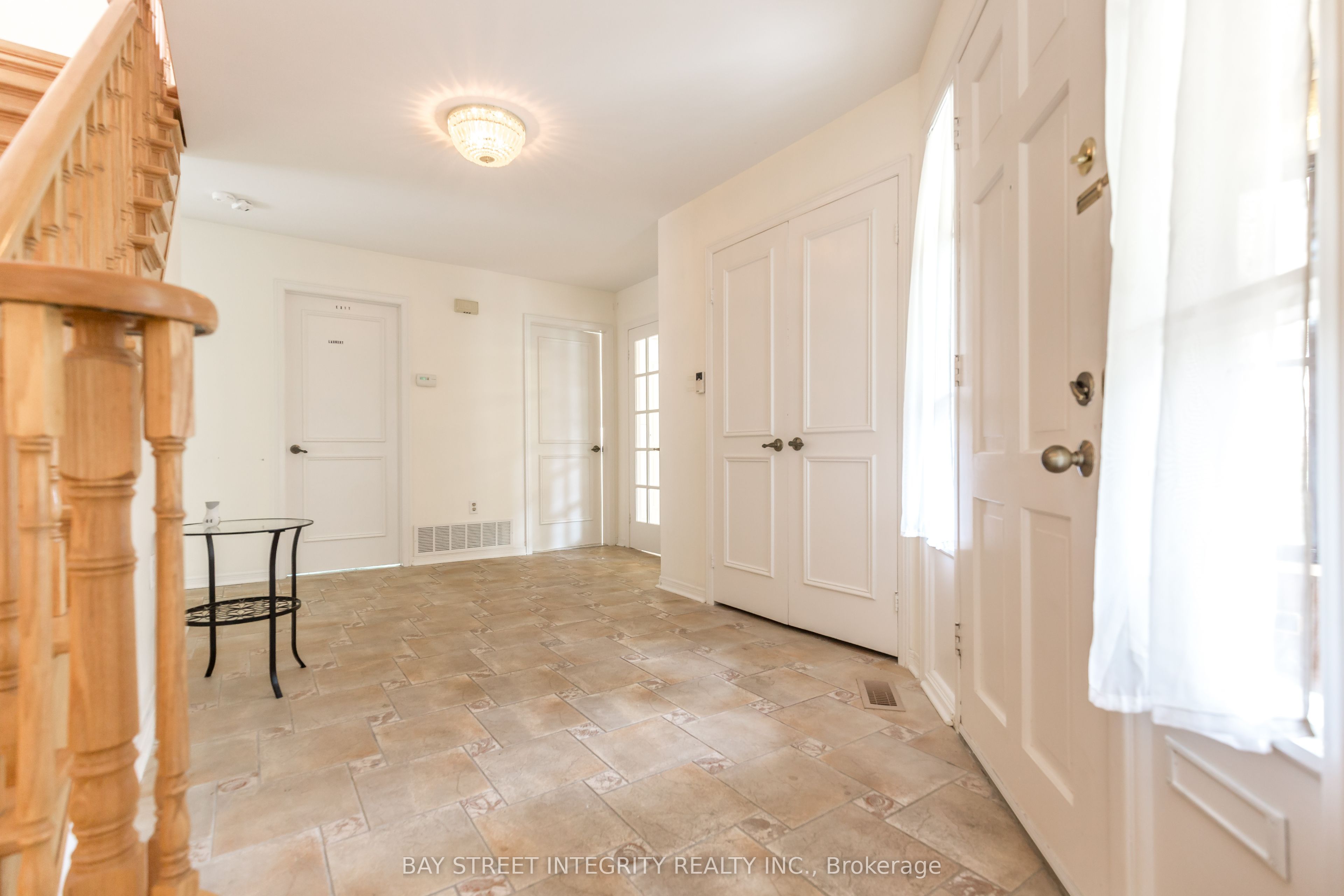 Additional image 4 of 70 Mossgrove Trail, Toronto, ON, M2L 2W3