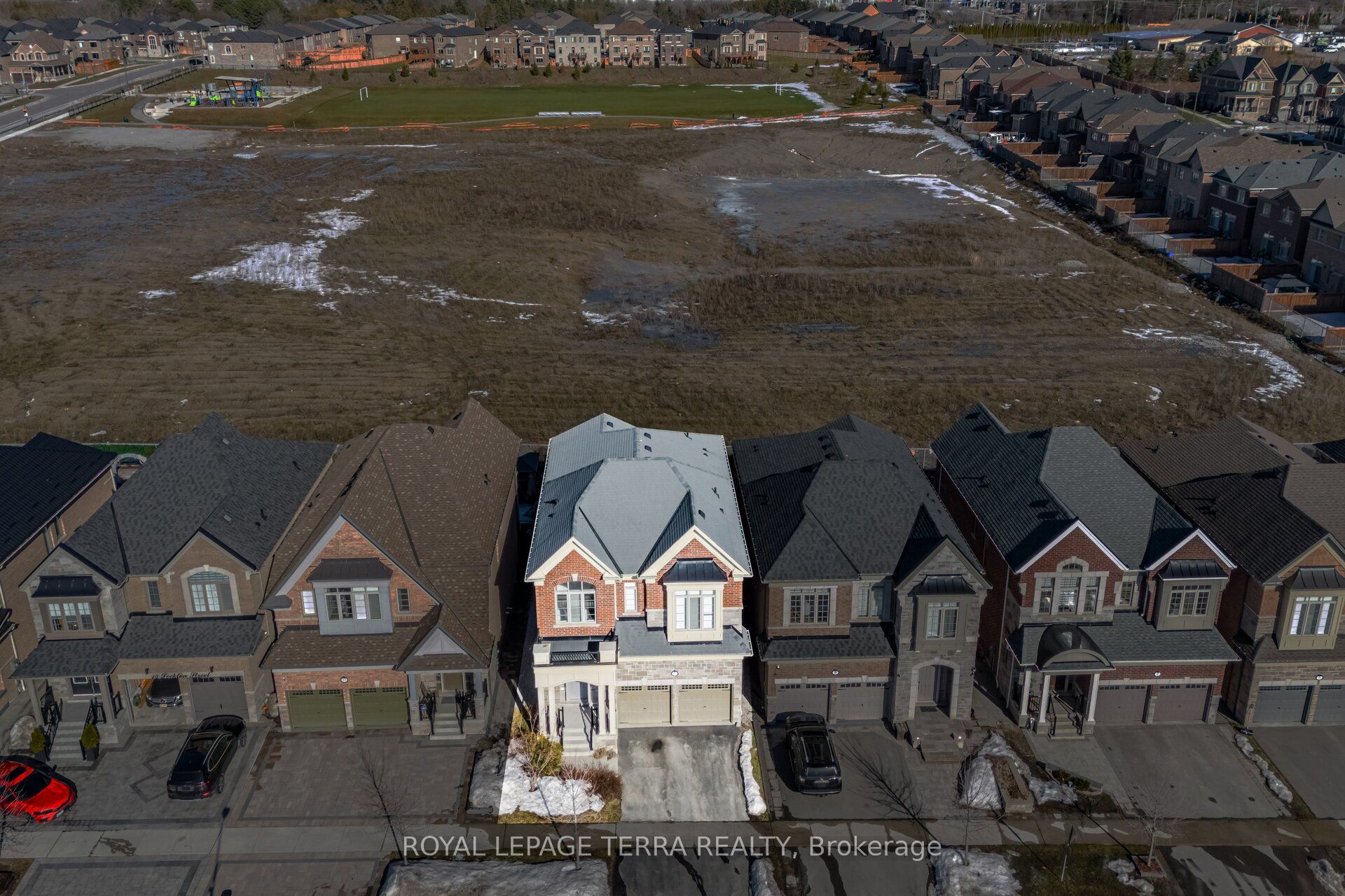 Additional image 2 of 11 Lockton Street, Whitby, ON, L1P 0E1