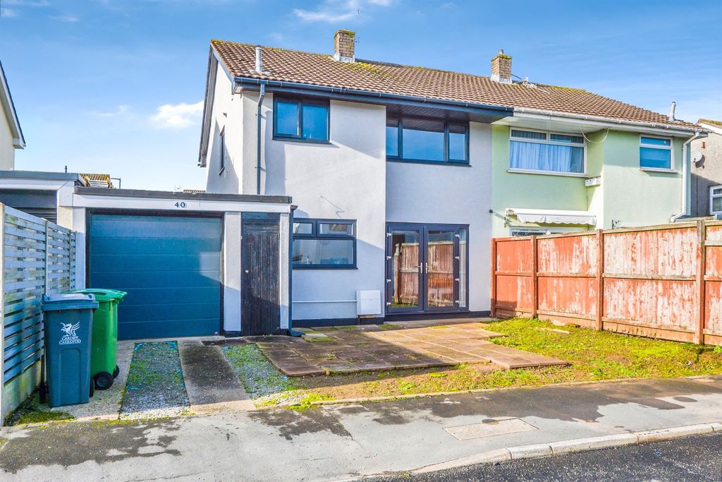 3 bed semi-detached house for saleTy To Maen Close, Old St. Mellons, Cardiff CF3