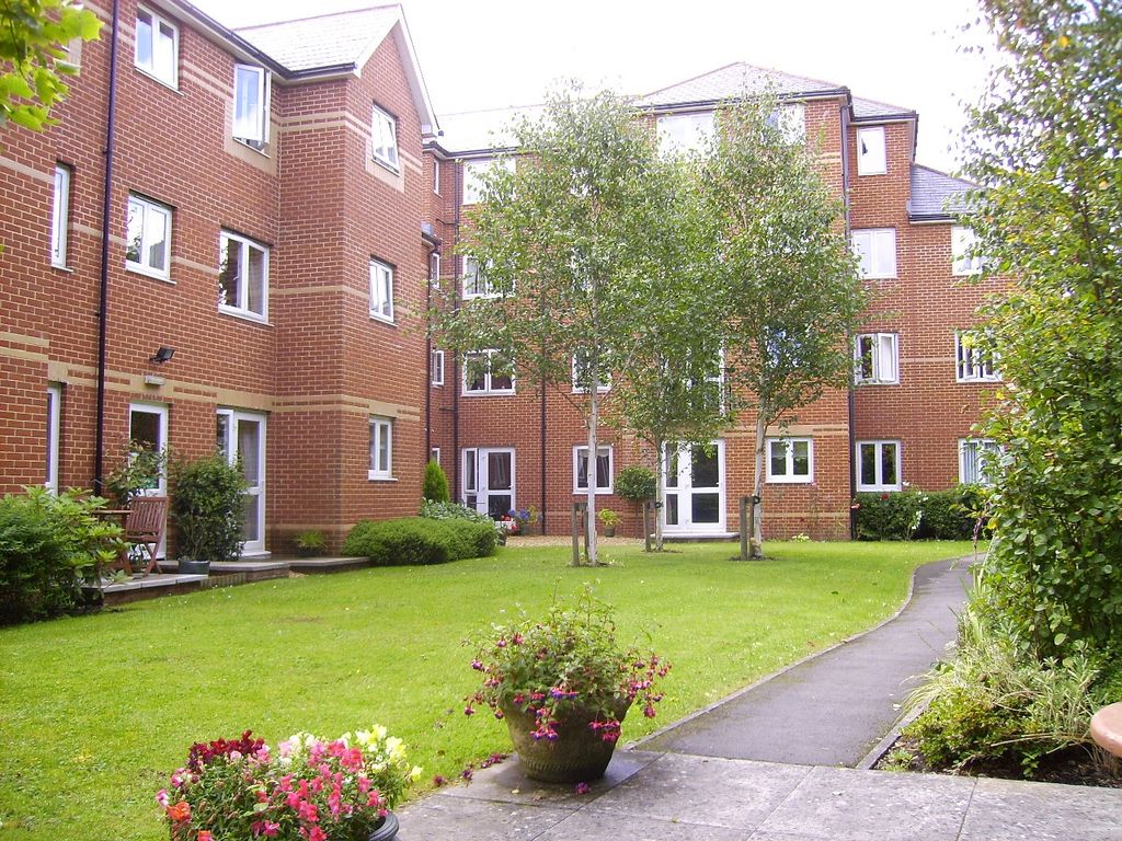 1 bed flat for saleMonmouth Court, Newport NP20