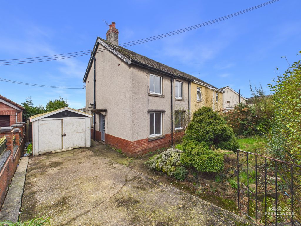 3 bed semi-detached house for saleParc Avenue, Pontnewydd, Cwmbran NP44