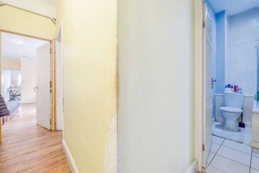 Additional image 11 of 2 bed flat for saleClaude Place, Roath, Cardiff CF24