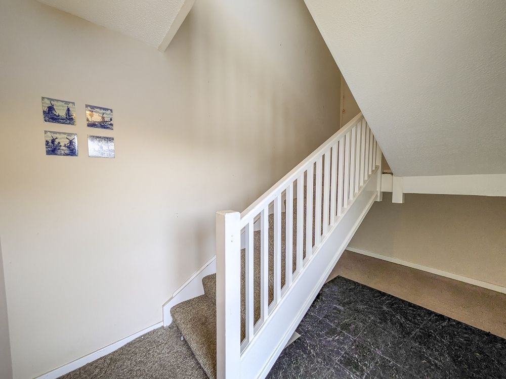2 bed flat for saleBailey Close, Cardiff CF5 photo 3