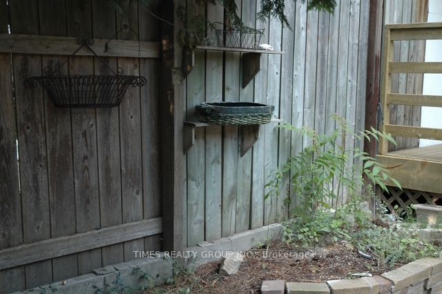 Additional image 5 of 16 Nasmith Avenue, Toronto, ON, M5B 1J3