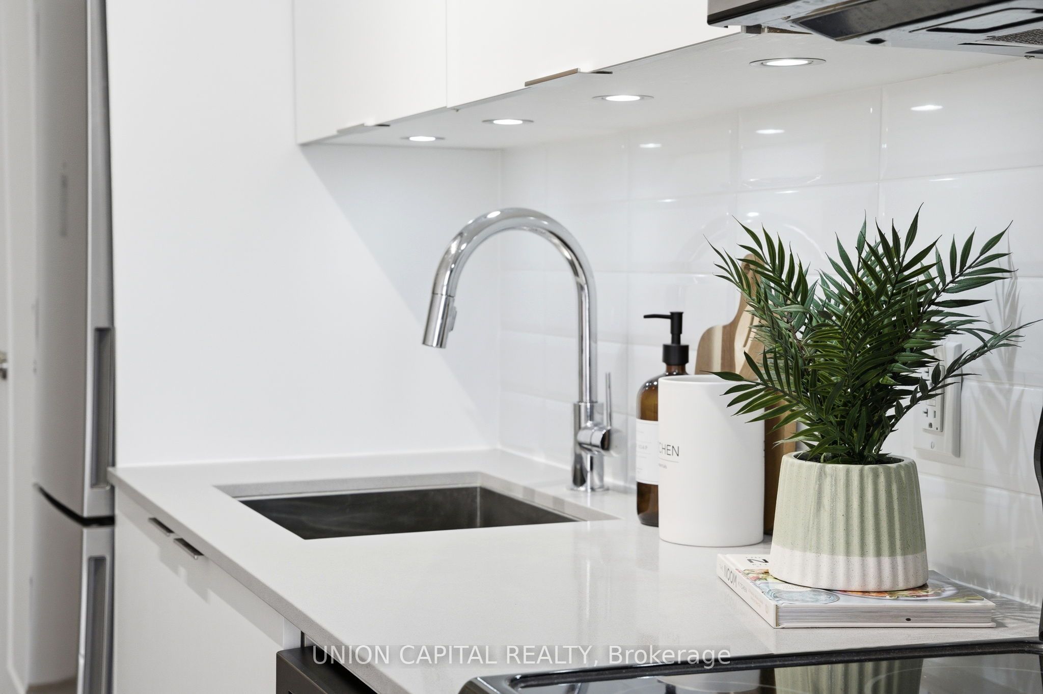 Additional image 4 of 305-56 Annie Craig Drive, Toronto, ON, M8V 0C8