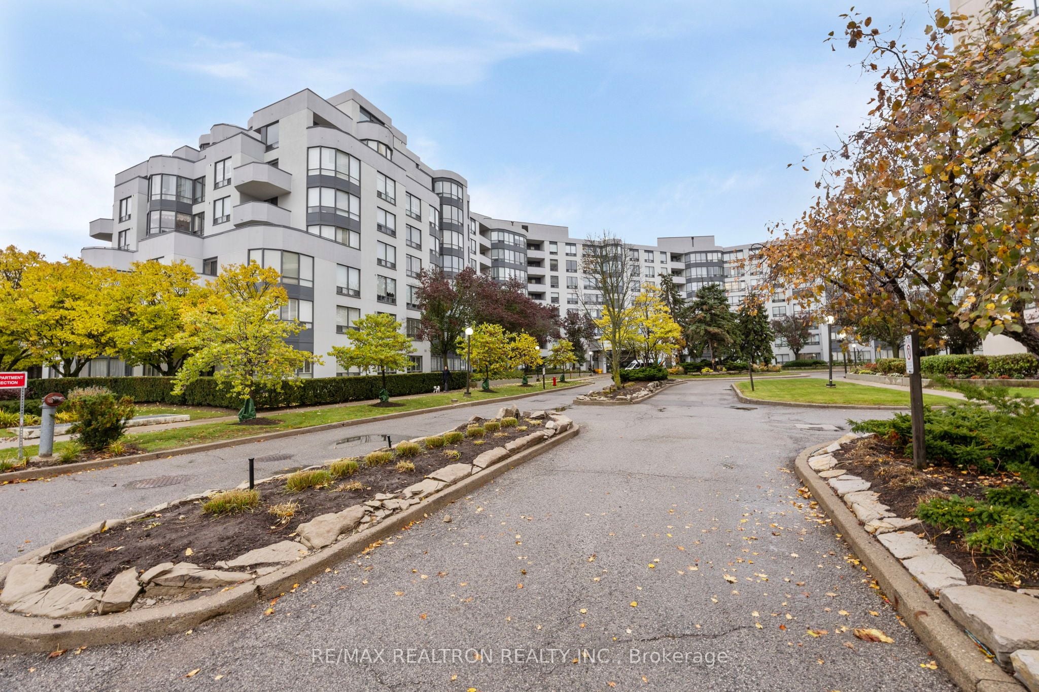 Additional image 2 of 316-333 Clark Avenue W, Vaughan, ON, L4J 7K4