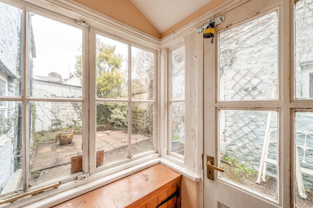 Additional image 10 of 4 bed end terrace house for saleTwyn Square, Usk, Monmouthshire NP15