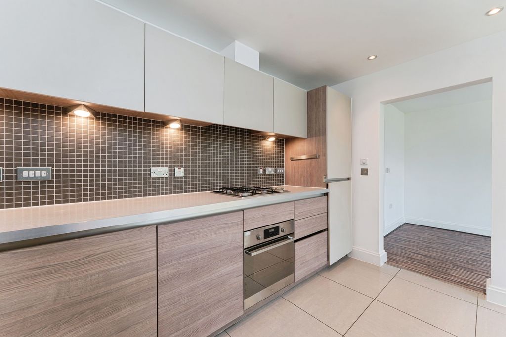 Additional image 7 of 2 bed flat for salePepys Court, Cambridge, Cambridgeshire CB4