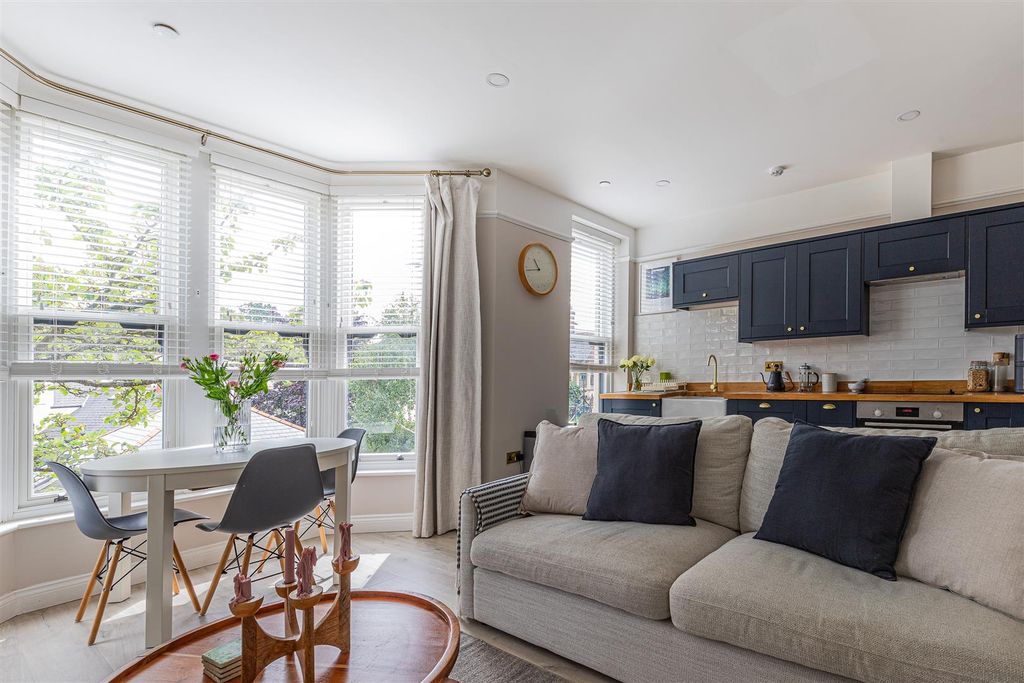 Additional image 2 of 2 bed flat for saleShirley Road, Roath Park, Cardiff CF23