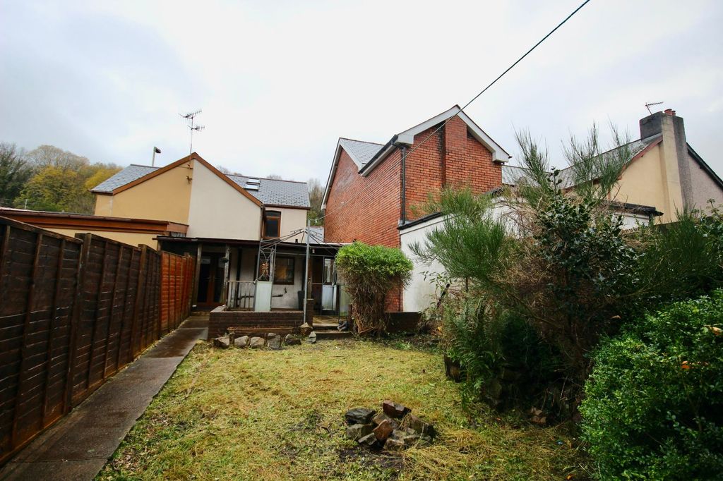 Additional image 33 of 3 bed semi-detached house for saleFreeholdland Road, Pontnewynydd NP4