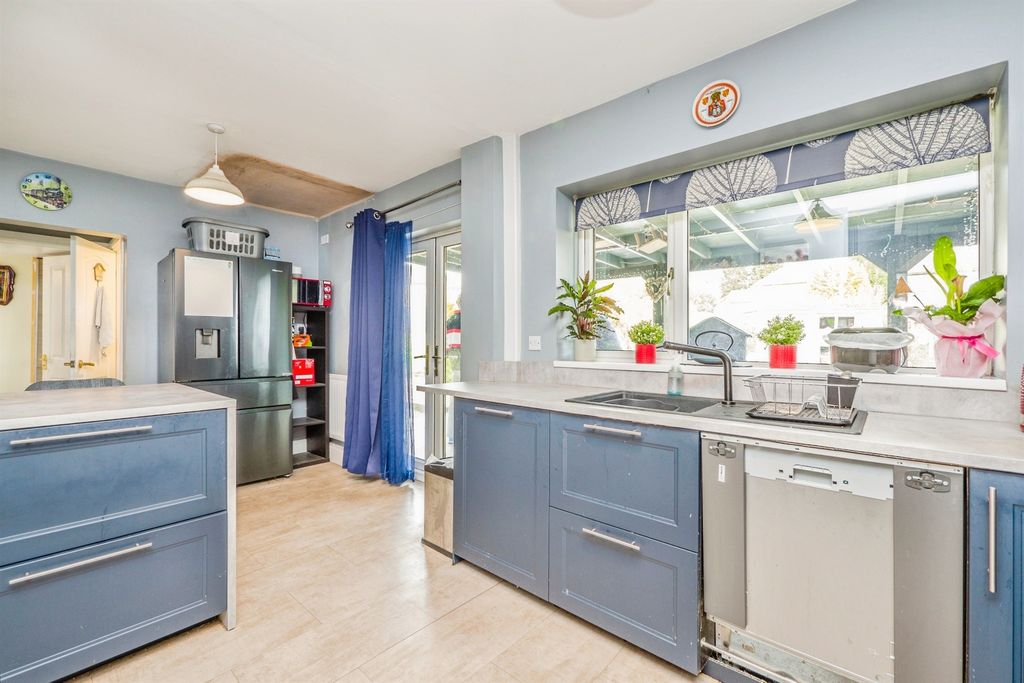 Additional image 18 of 3 bed semi-detached house for saleLaugharne Avenue, Rumney, Cardiff CF3