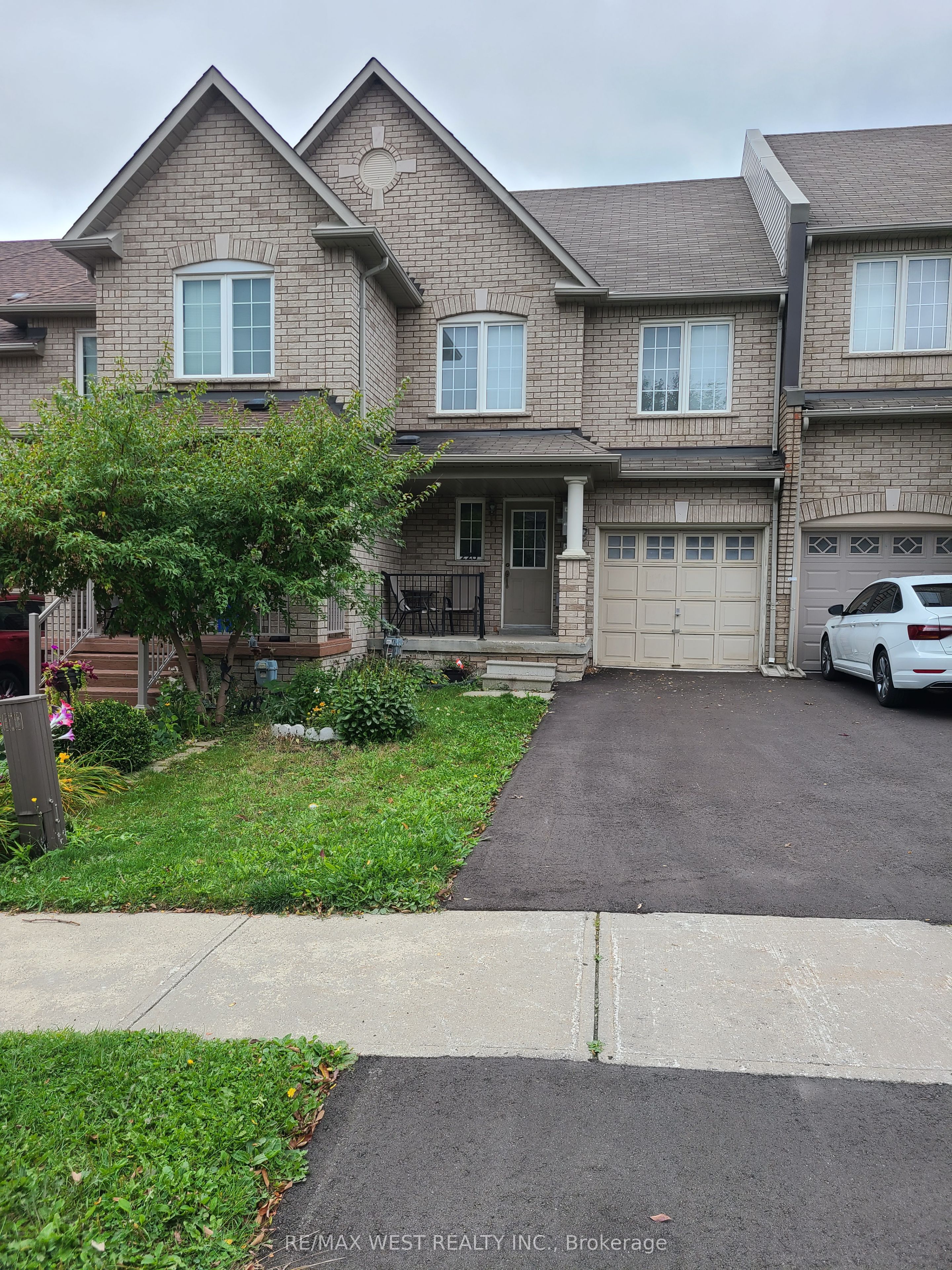 228 Coleridge Drive, Newmarket, ON, L3X 2T6