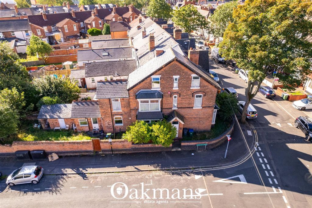 5 bed detached house for saleClaremont Road, Smethwick B66