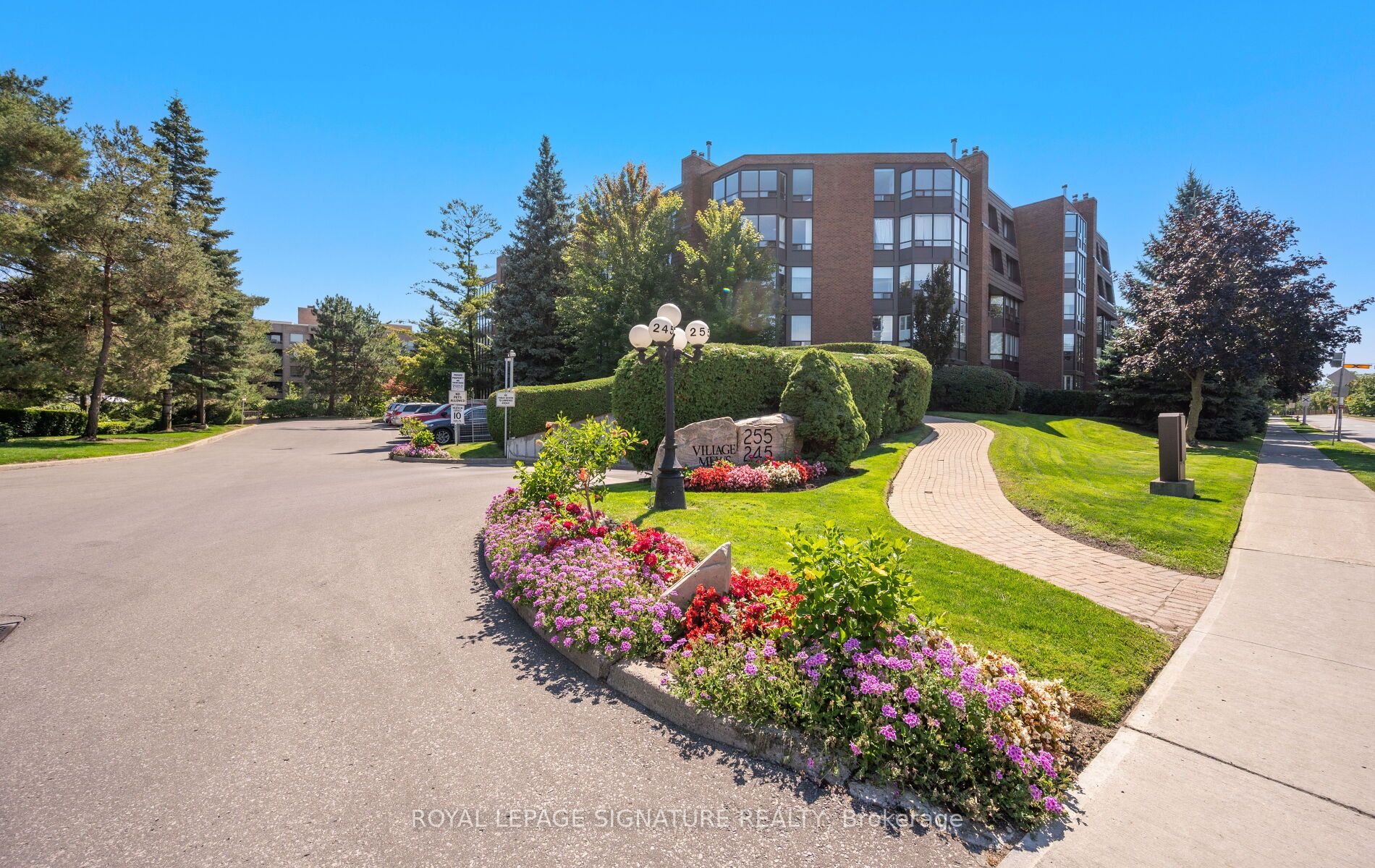 115-255 The Donway N/a W, Toronto, ON, M3B 3M3