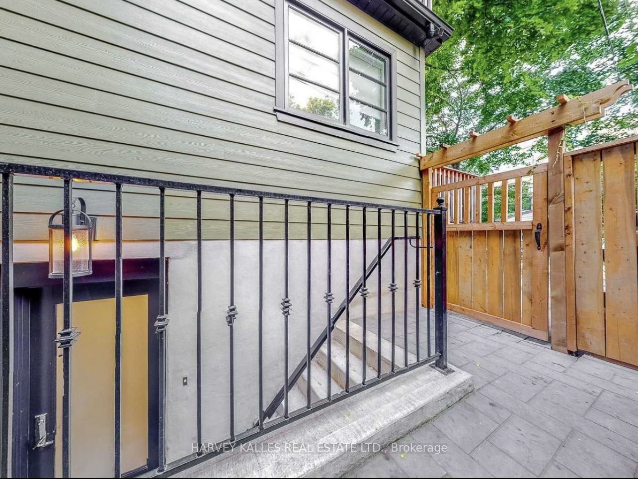 Additional image 2 of Lower-10 Duggan Avenue, Toronto, ON, M4V 1Y2