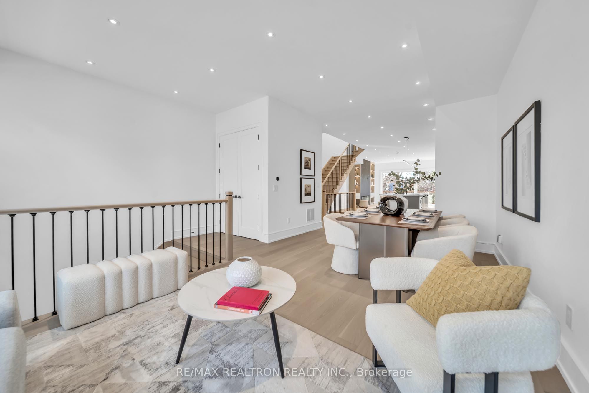 Additional image 5 of 17 Lanark Avenue, Toronto, ON, M6C 2B2