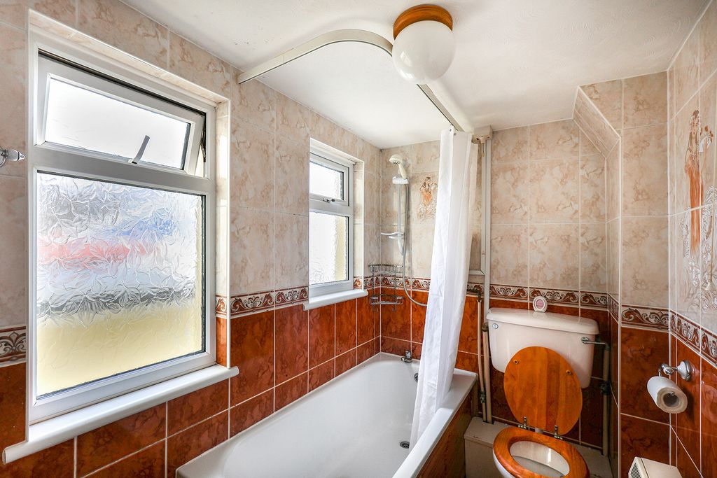 Additional image 12 of 2 bed property for sale4, Victoria Terrace, St Sampson's, Guernsey GY2