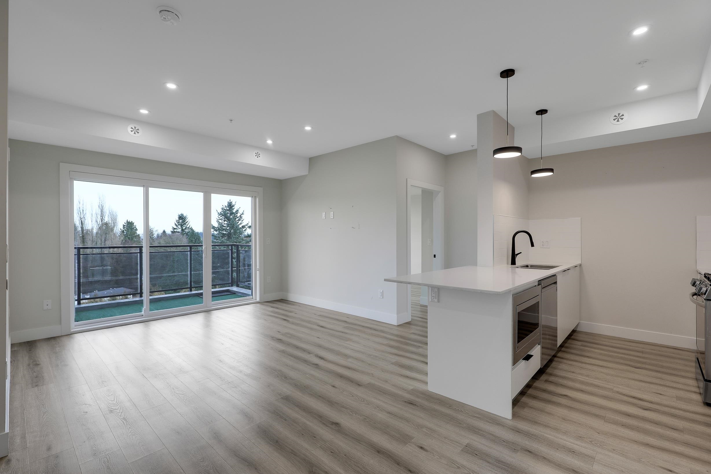Additional image 3 of 505-6285 King George Boulevard, Surrey, BC, V3X 0L3