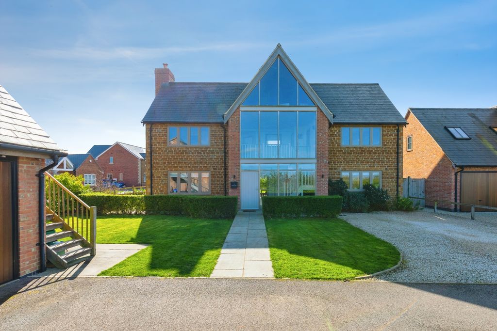Additional image 2 of 4 bed detached house for saleTop Street, Southam CV47
