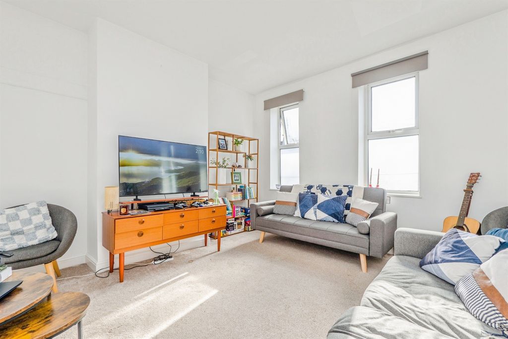 Additional image 13 of 2 bed flat for saleWyndham Crescent, Cardiff CF11