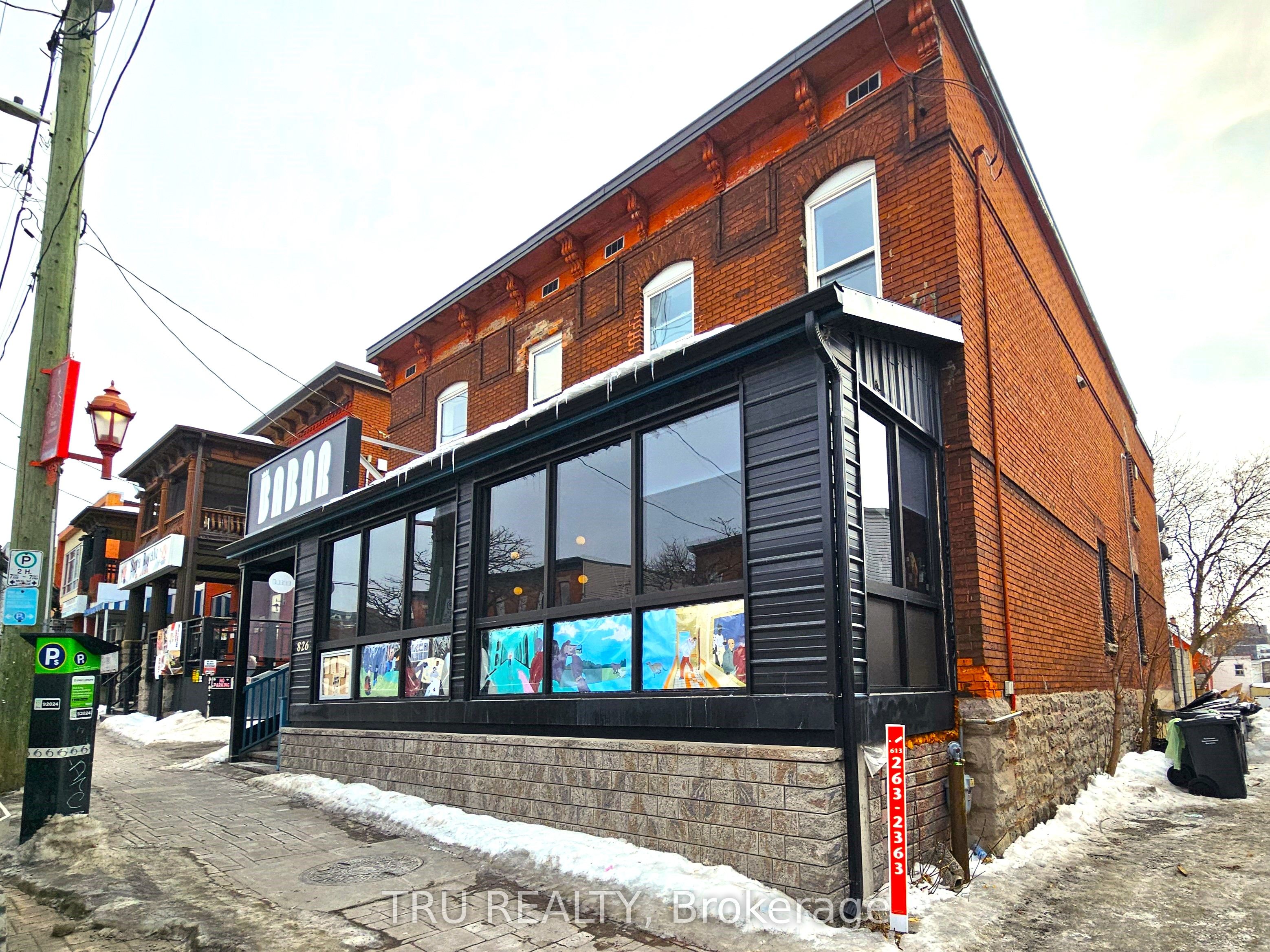 Additional image 2 of 826 Somerset Street W, Ottawa, ON, K1S 4N2