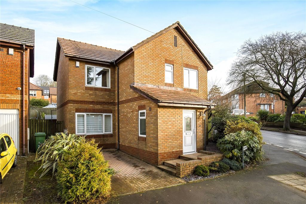 3 bed detached house for saleEgremont Road, Penylan, Cardiff CF23