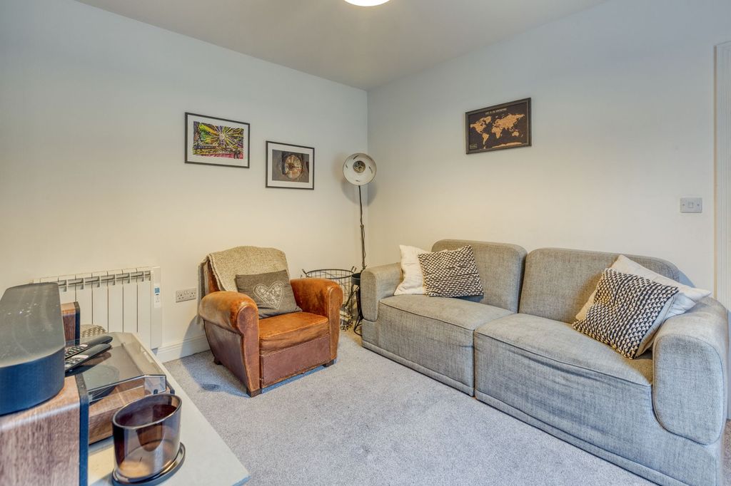 Additional image 8 of 2 bed property for sale2 Brooklyn Mews, St Helier JE2
